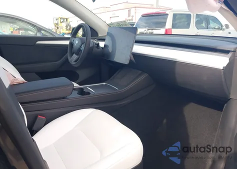 2024 Tesla Model Y Long Range Dual Motor All-Wheel Drive from USA, damaged, VIN 7SAYGDEE7RF117702